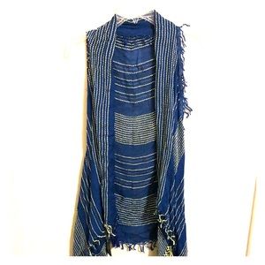 Vince Camuto Shawl Vest One Size Blue and Lime